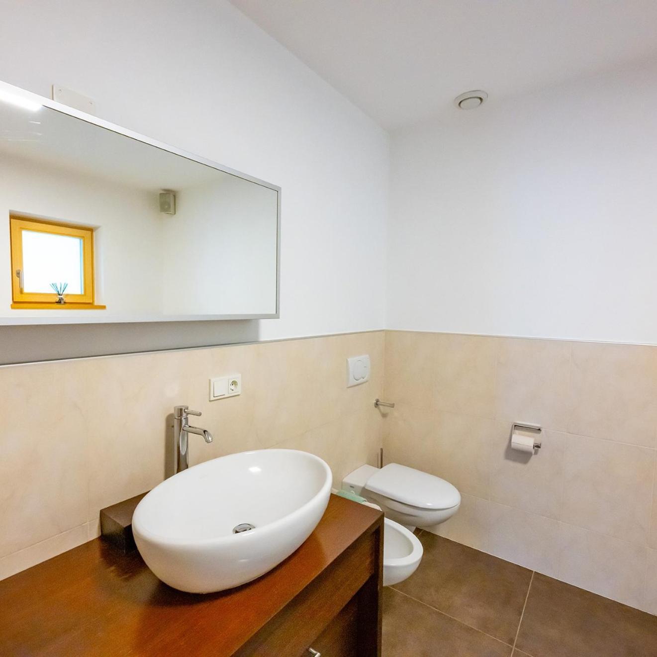 Biohof Gala Apartment นาตูร์โน ภายนอก รูปภาพ